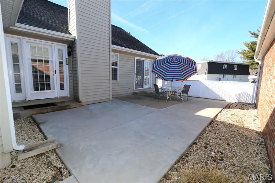 853 Du Pre Court, Saint Peters, MO 63376 - #2