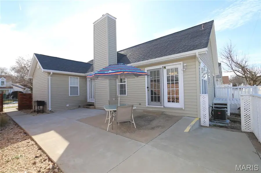 853 Du Pre Court, Saint Peters, MO 63376 - #3