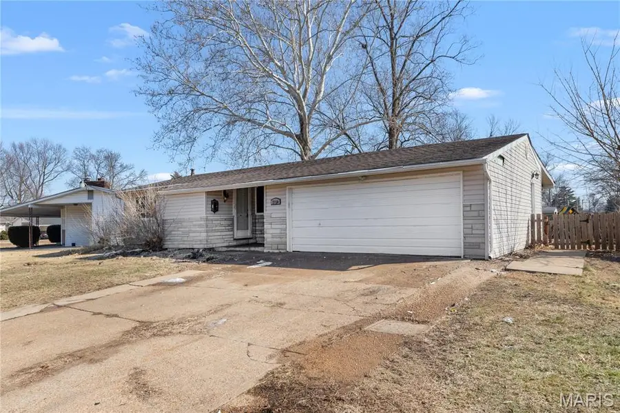 2150 Collier Drive, Florissant, MO 63031 - #2