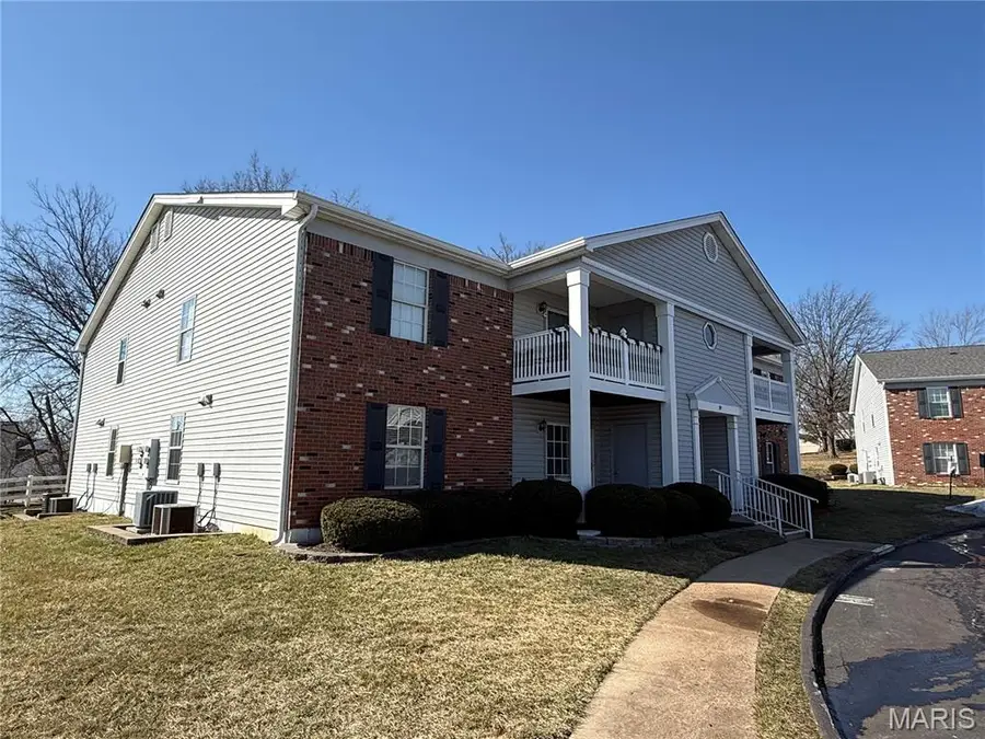 19 Berview Circle #B, Saint Louis, MO 63129 - #2