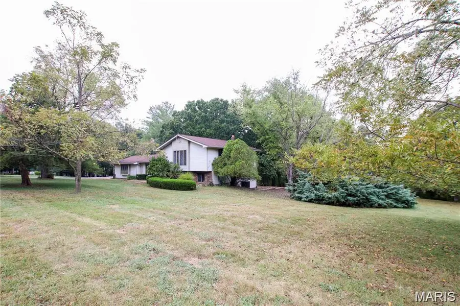 566 Country Lane, Sullivan, MO 63080 - #3