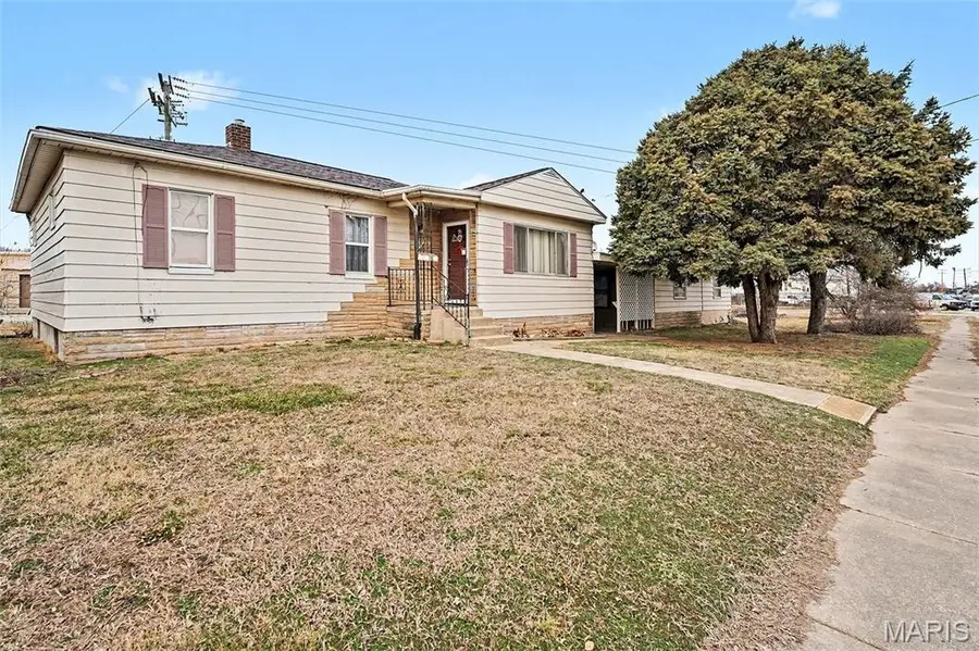 38 N Main Street, Wood River, IL 62095 - #2