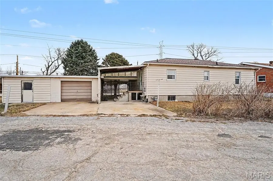 38 N Main Street, Wood River, IL 62095 - #3