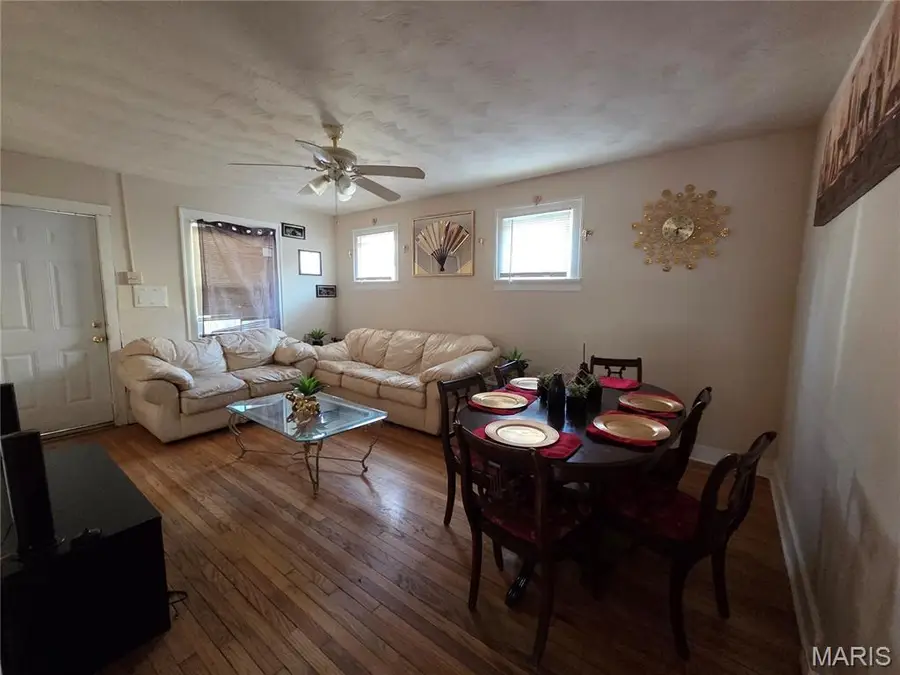 3528 West Place, Saint Louis, MO 63121 - #3