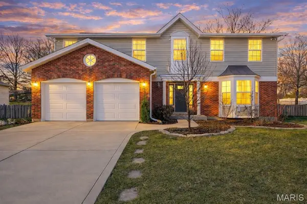 4910 Lowndes Drive, St Louis, MO 63129