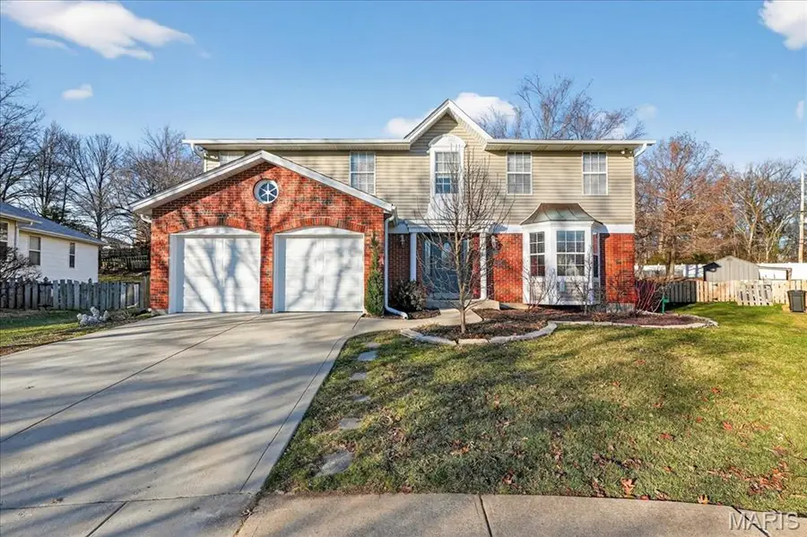 4910 Lowndes Drive, Saint Louis, MO 63129 - #3