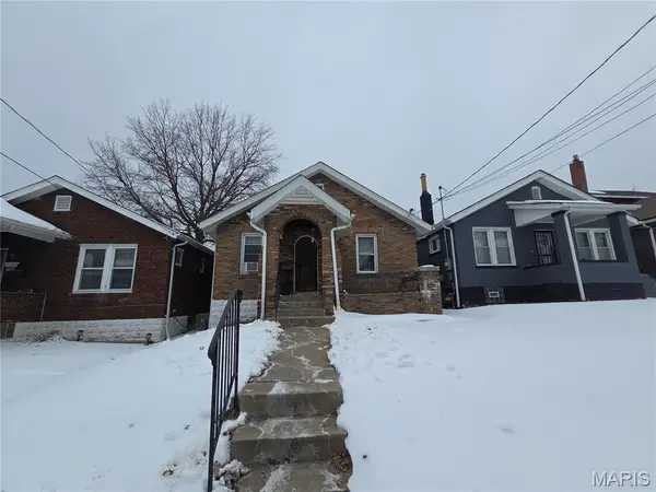 3511 Central Place, St Louis, MO 63121