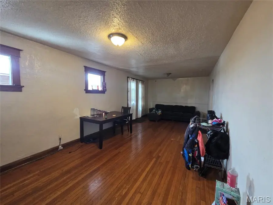 3511 Central Place, Saint Louis, MO 63121 - #2