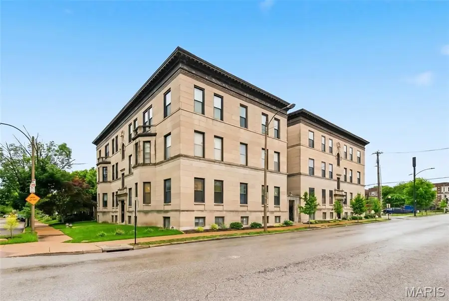 322 N Boyle Avenue #3S, Saint Louis, MO 63108 - #2