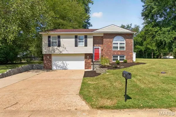 2157 Gregory Drive, Pacific, MO 63069