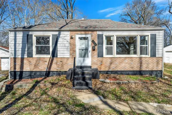 2045 Bainbridge Drive, St Louis, MO 63133