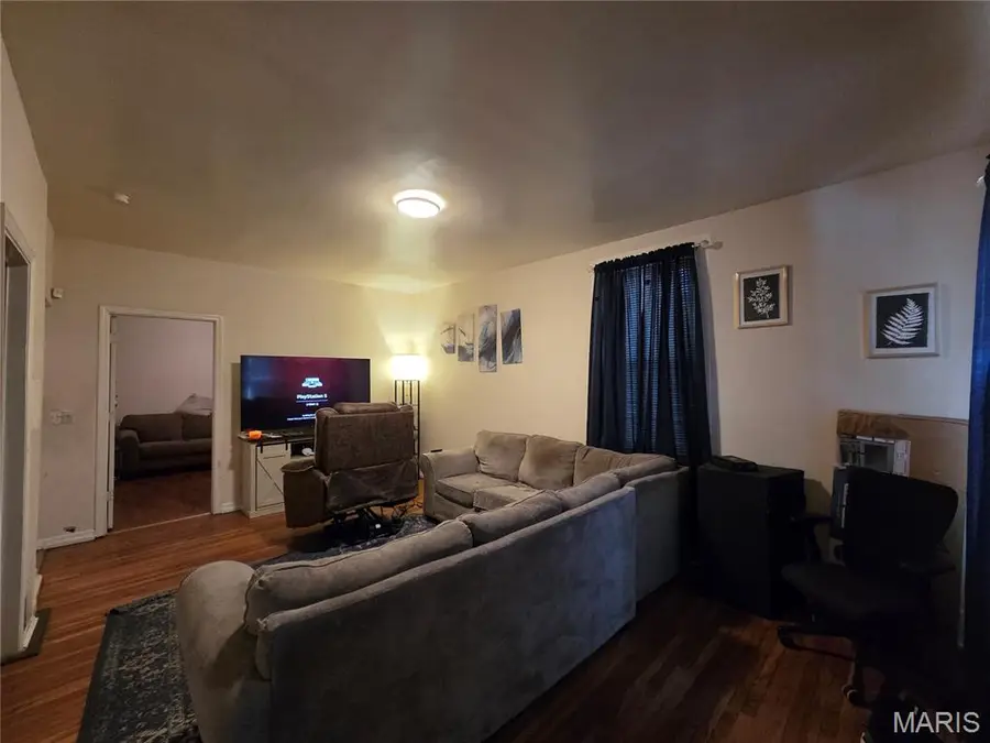 3507 Central Place, Saint Louis, MO 63121 - #2