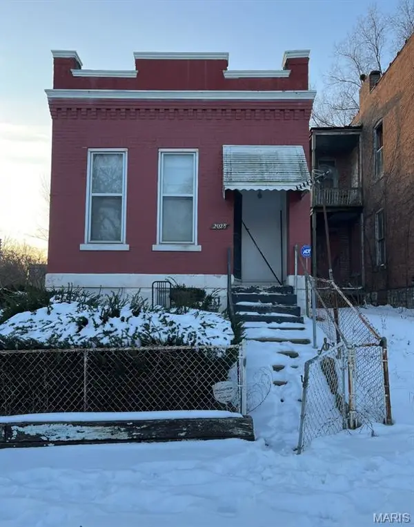 2028 E Prairie Avenue, St Louis, MO 63107