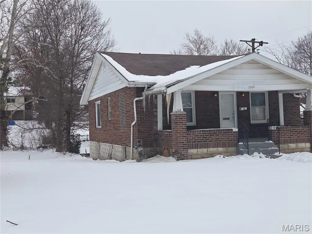 3500 Colonial Avenue, Saint Louis, MO 63121 - #1