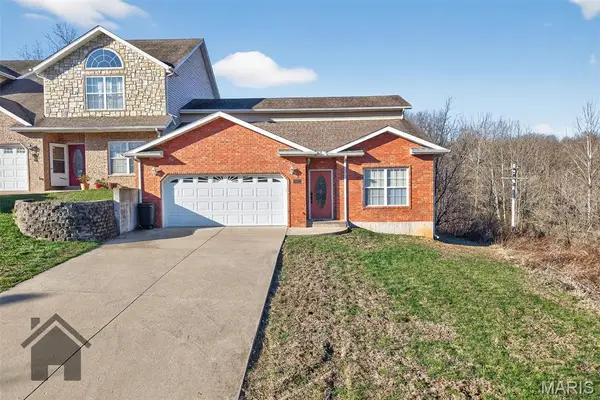 362 Carmel Valley Way, St Robert, MO 65584