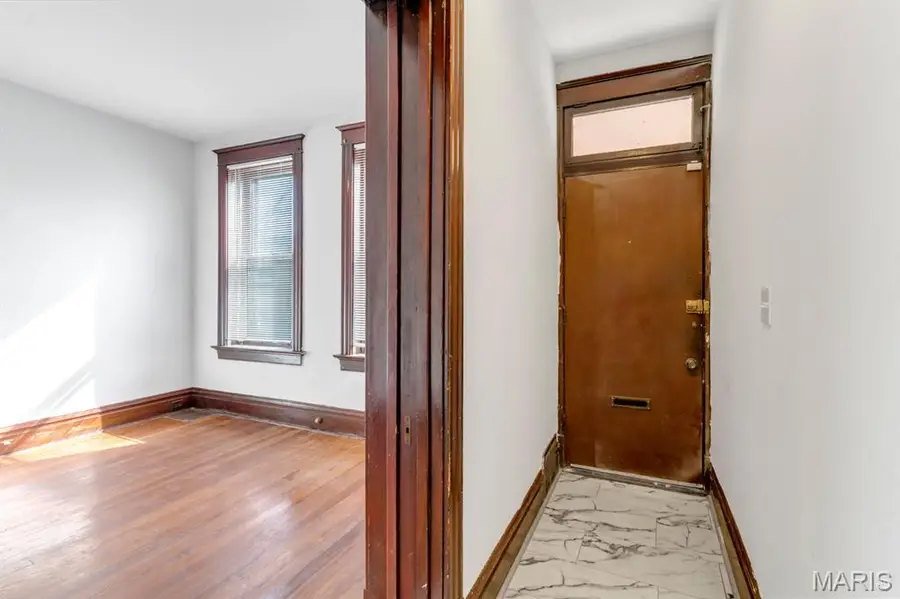 4523 Adelaide Avenue, Saint Louis, MO 63115 - #2