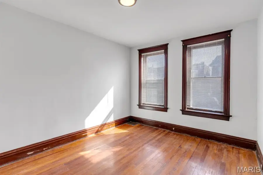 4523 Adelaide Avenue, Saint Louis, MO 63115 - #3