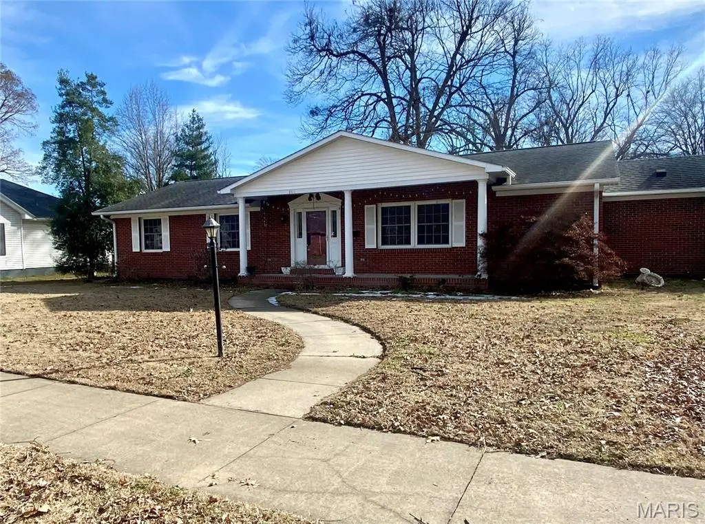 1001 Commercial Street, Charleston, MO 63834 - #1