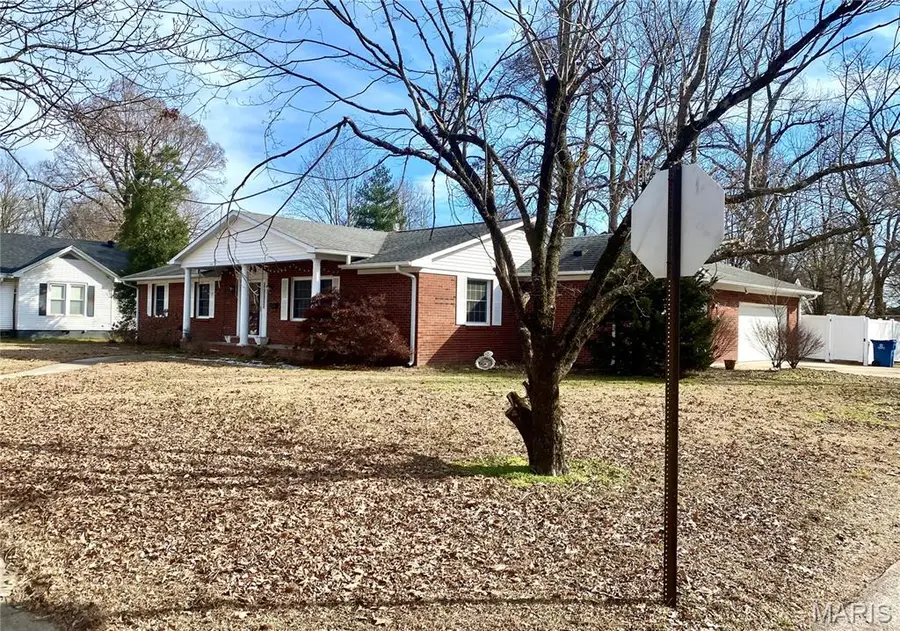 1001 Commercial Street, Charleston, MO 63834 - #3