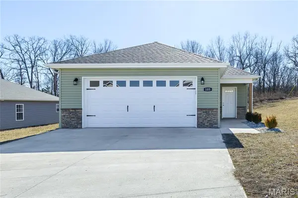 105 Daniels Court, St Robert, MO 65584