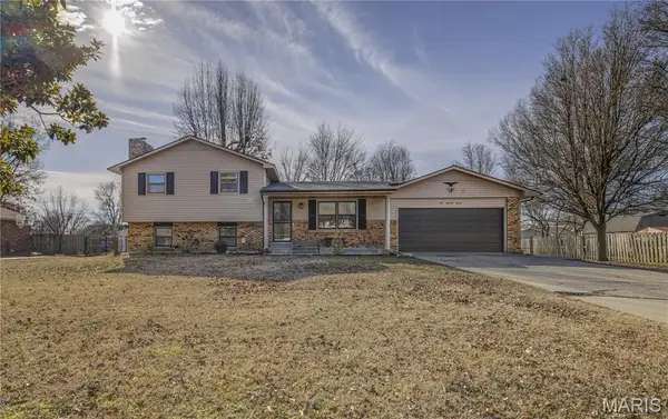 111 Holmes Drive, Sikeston, MO 63801