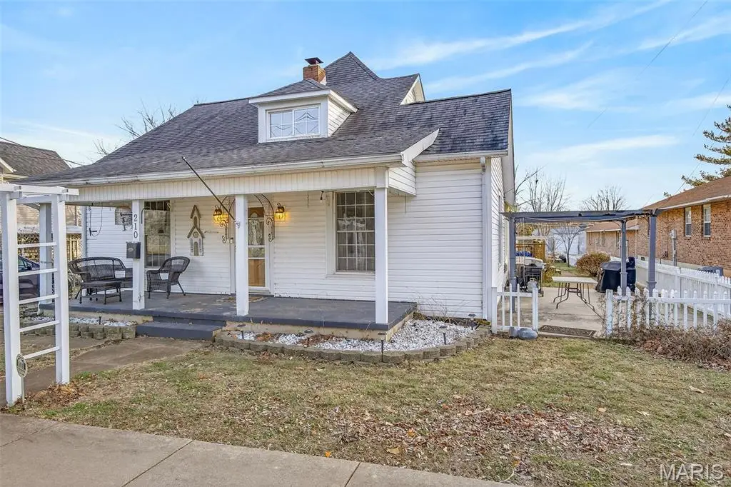 210 Patterson Street, Farmington, MO 63640 - #1