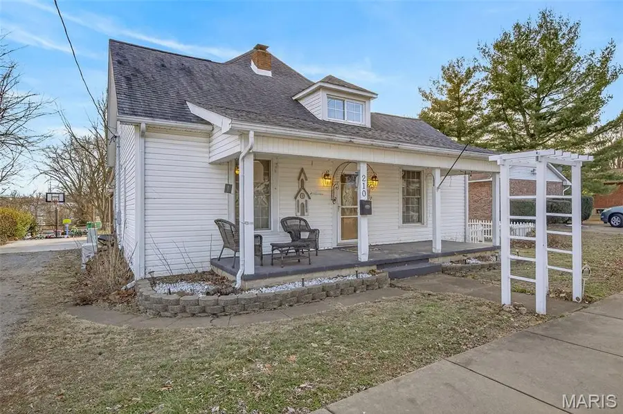 210 Patterson Street, Farmington, MO 63640 - #3