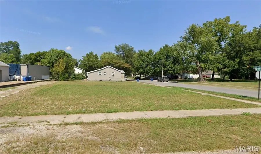 2400 W 23rd Street, Granite City, IL 62040 - #2