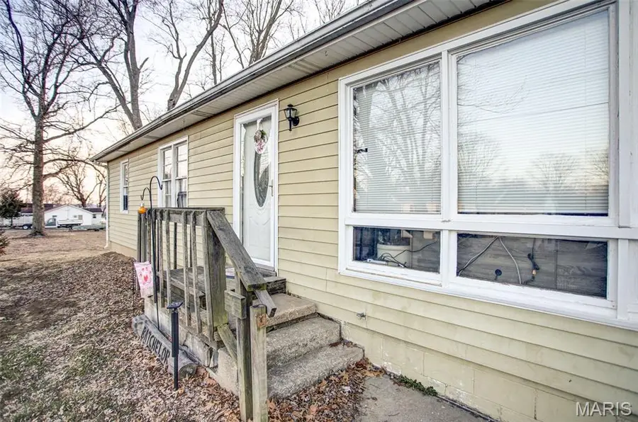 608 Harman Street, Pleasant Hill, IL 62366 - #2