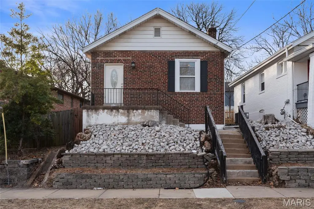 2039 Yale Avenue, Maplewood, MO 63143 - #1