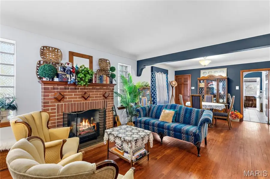 820 N Elizabeth Avenue, Saint Louis, MO 63135 - #2