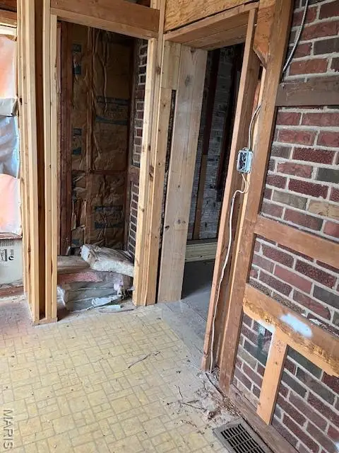 9607 Reavis Road, Affton, MO 63123 - #3