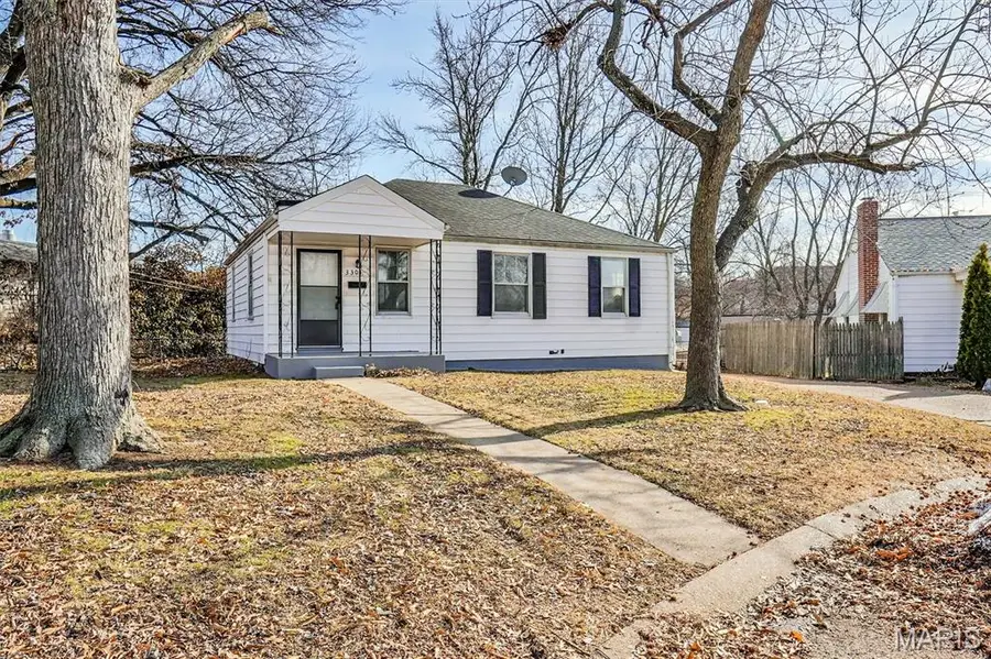 3304 S Gordon Court, Breckenridge Hills, MO 63114 - #2