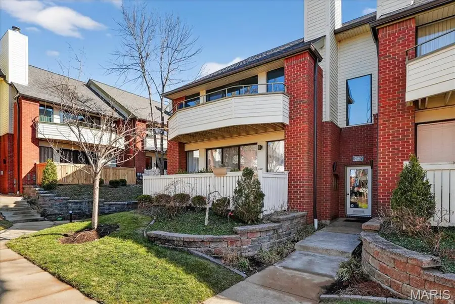 5567 Waterman Boulevard #B, Saint Louis, MO 63112 - #2