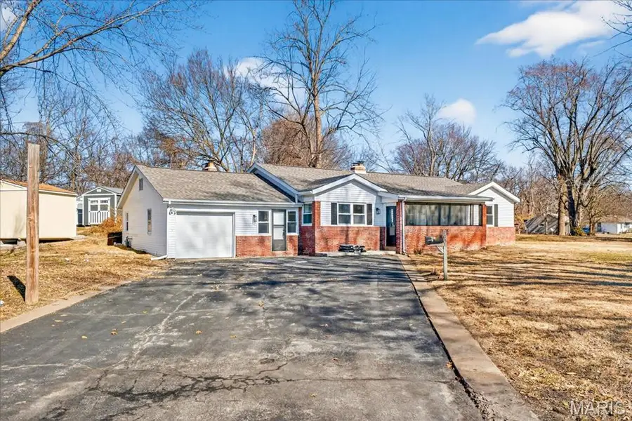 105 N 35th Street, Belleville, IL 62226 - #2