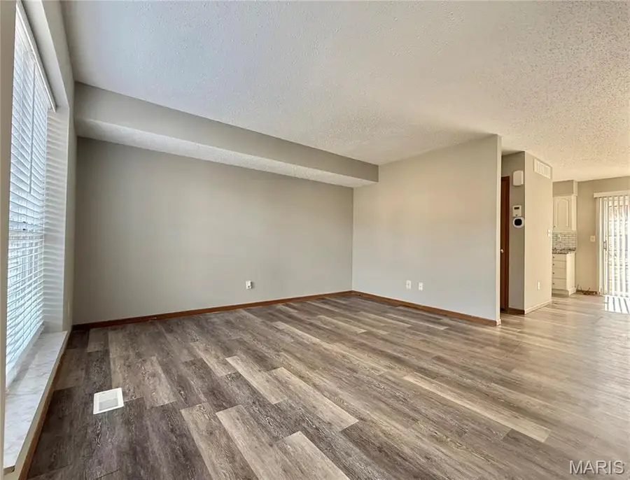 10518 Briston Court, Saint Louis, MO 63114 - #3