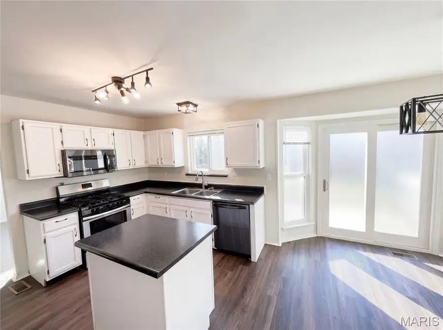 3 Royallbend Court, Ofallon, MO 63368 - #2