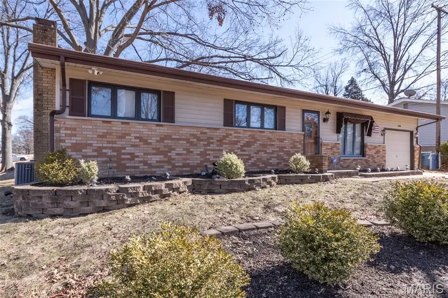 2818 Redstone Drive, Saint Louis, MO 63125 - #2