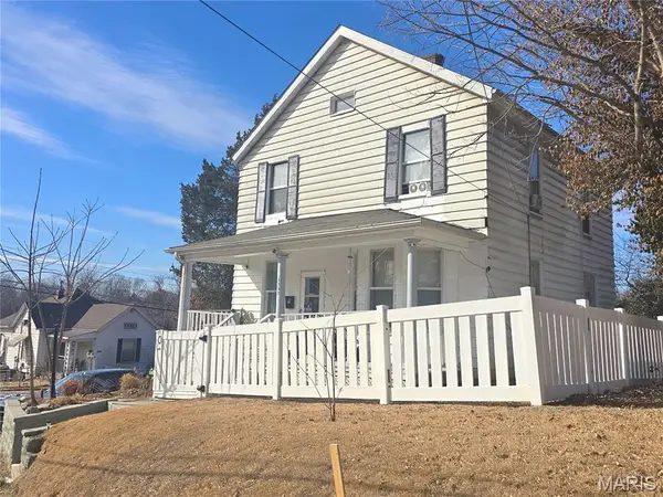 2202 Mills Avenue, Alton, IL 62002