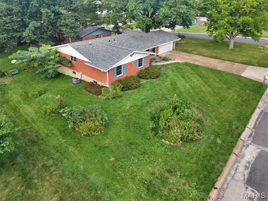 5837 Oak Forest Lane, Saint Louis, MO 63128 - #2