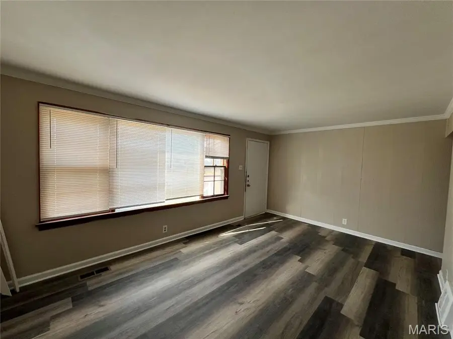 10518 Ewell Drive, Saint Louis, MO 63137 - #3