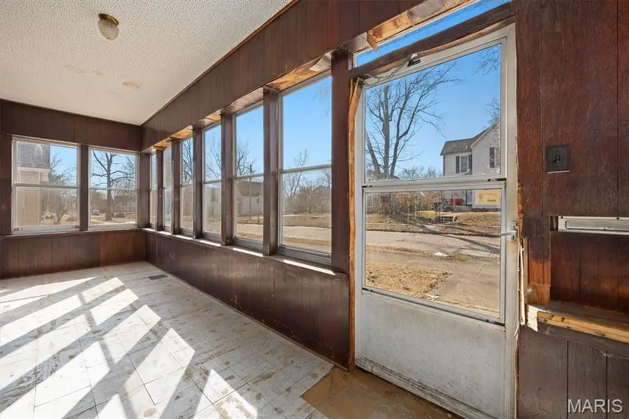 219 Portland Avenue, Belleville, IL 62220 - #3