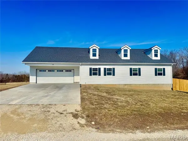 300 Blackberry Lane, Bismarck, MO 63624