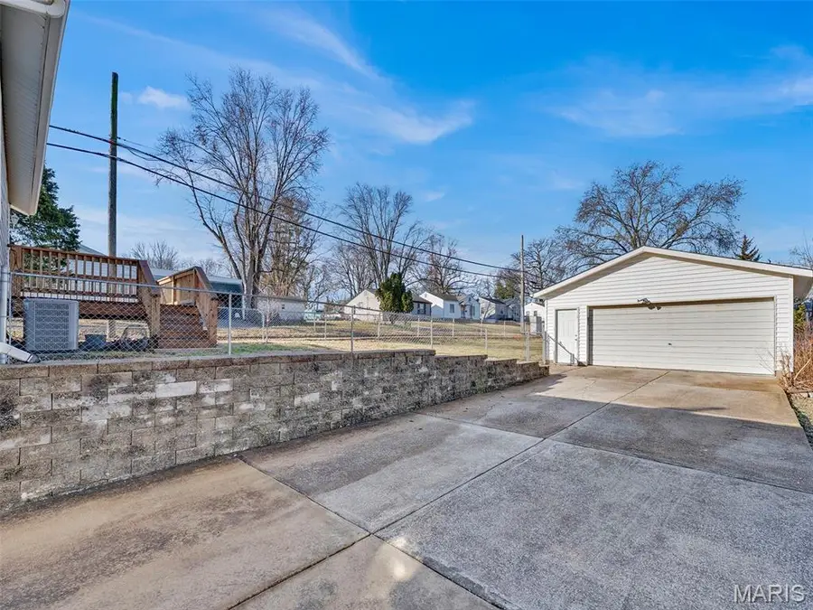 2301 Burns Avenue, Saint Louis, MO 63114 - #3