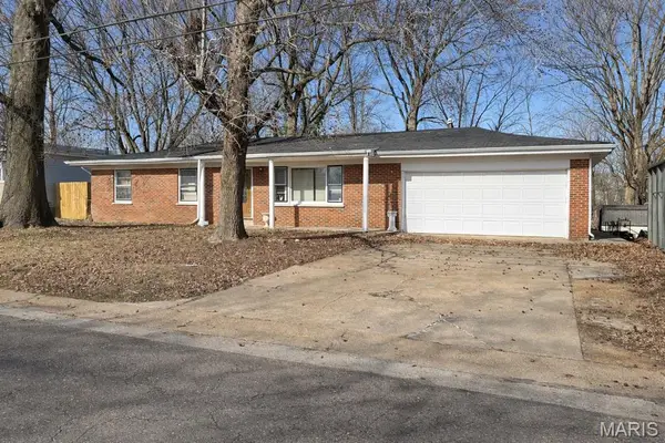 225 Sadonia Avenue, Hazelwood, MO 63135