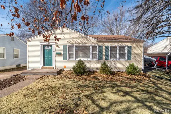 45 La Venta Drive, Florissant, MO 63031