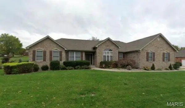 1816 10th Fairway Drive, Belleville, IL 62220