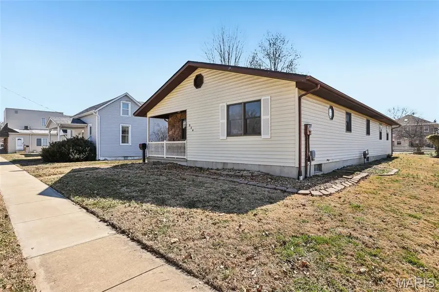 534 S 2nd Street, Breese, IL 62230 - #2