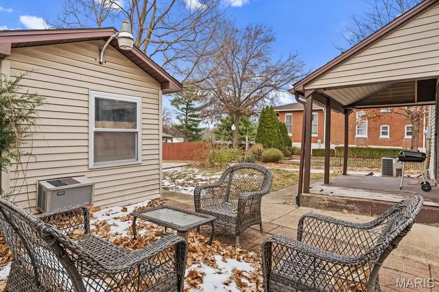 207 N Main Street, Waterloo, IL 62298 - #3