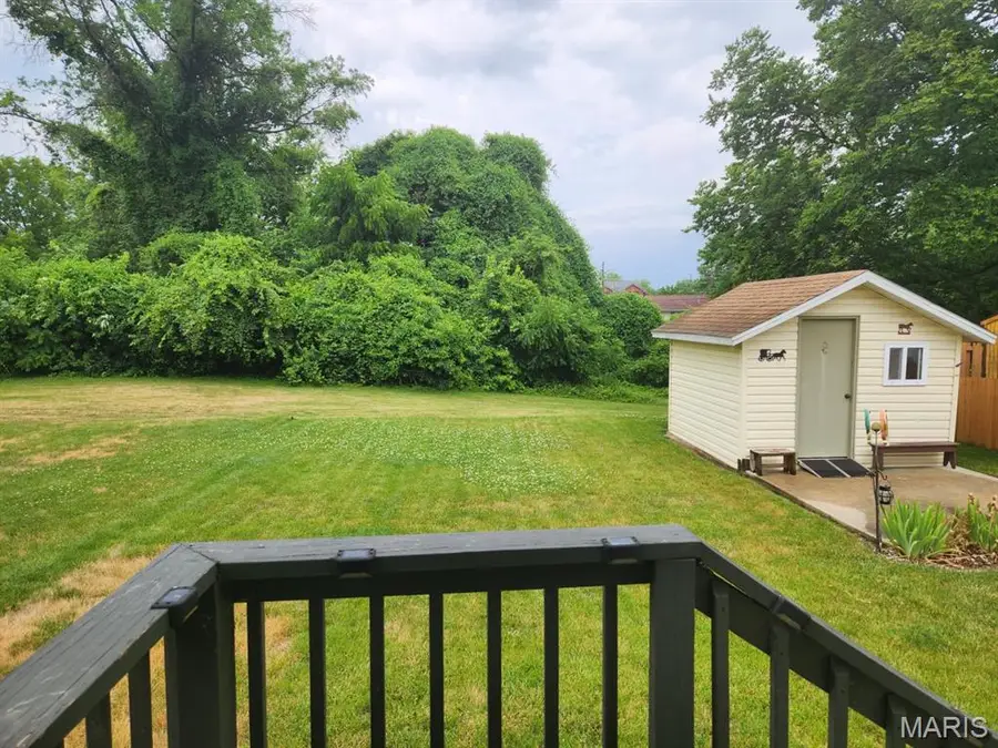 3210 Leverett Court, Alton, IL 62002 - #2